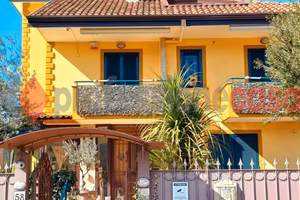 Giffoni sei casali- villetta con giardino