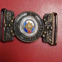 Fibbia militare in metallo. 