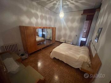 Camera da letto completa Mid Century Modern italia
