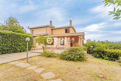 Indipendente con giardino a Torre delle Stelle