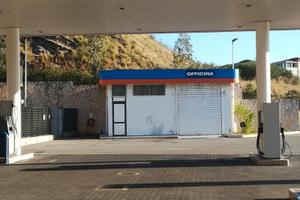 Locale officina Via Nuova Panoramica dello Stretto