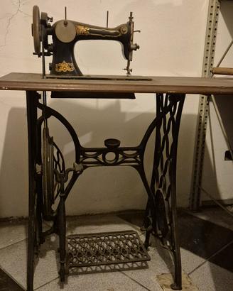 macchina da cucire vintage