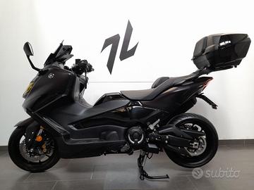Yamaha TMAX 560 TECH MAX '24 ACCESSORIATO