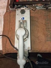 Telefono industriale d'emergenza vintage