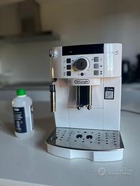Macchina da caffè Magnifica S De Longhi