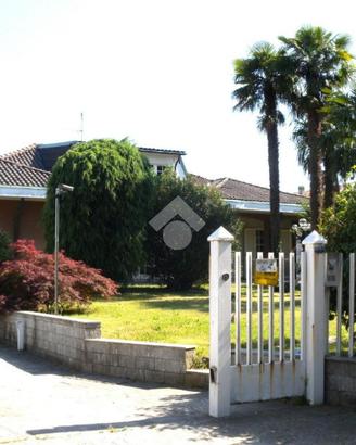 VILLA SINGOLA A UBOLDO