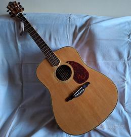 Chitarra acustica 