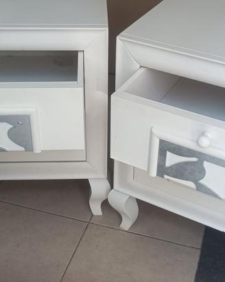 Comodini stile moderno in legno massello