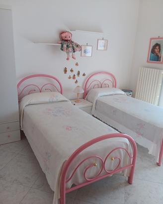 lettini in ottone laccato 