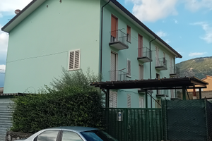 Appartamento ristrutturato più giardino e cantina