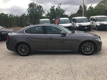 ALFA ROMEO Giulia (2016) - 2016 180 CV