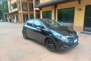 Peugeot 208 BlueHDi 75 5 porte Allure