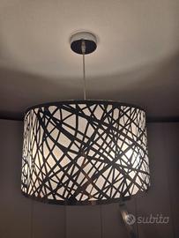 Lampadario, lampada da tavolo e abat jours