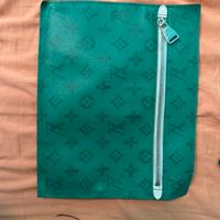 Pochette louis vuitton