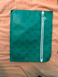 Pochette louis vuitton