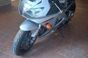 Honda cbr