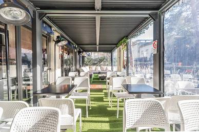 Attività / Licenza di 84 m² con 2 locali a Riccion