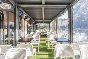 Attività / Licenza di 84 m² con 2 locali a Riccion