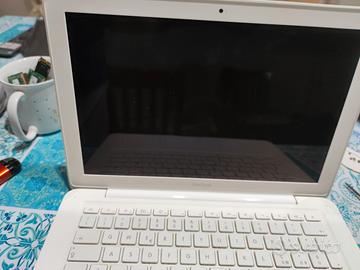 APPLE MacBook bianco A 1342