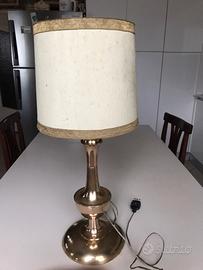 Lampada da tavolo