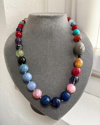 Collana artigianale in pietra dura multicolore