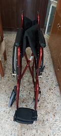 sedia a rotelle per invalidi pieghevole