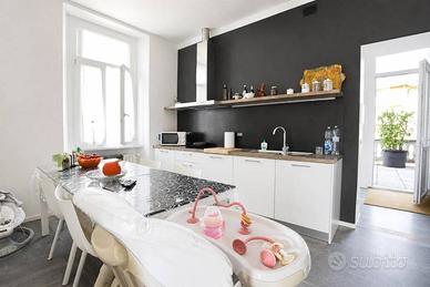 Appartamento di 120 m² con più di 5 locali a Luino