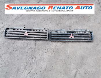 Mascherina anteriore MITSUBISHI PAJERO v20