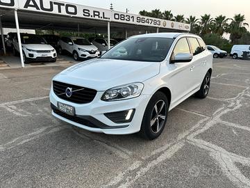 VOLVO XC60 D4 AWD R-design Momentum