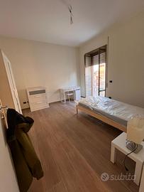 Stanza singola, via delle azalee, Roma
