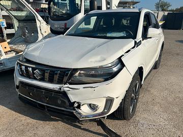 Suzuki Vitara 1.5 140V Hybrid A/T Starview