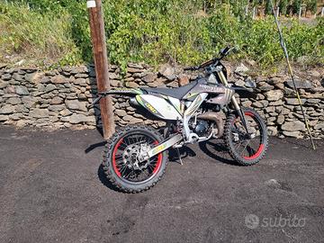 HM 85 