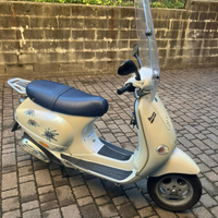 Vespa et4 125