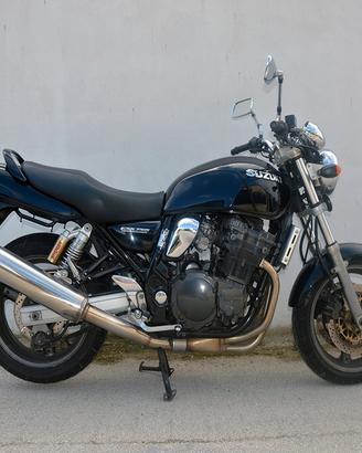 Suzuki GSX 750 Inazuma - 2000 - FMI