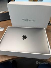 MacBook Air i5 dual-core Grigio siderale