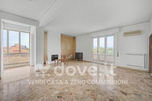 Appartamento di 201 m² con più di 5 locali e box a