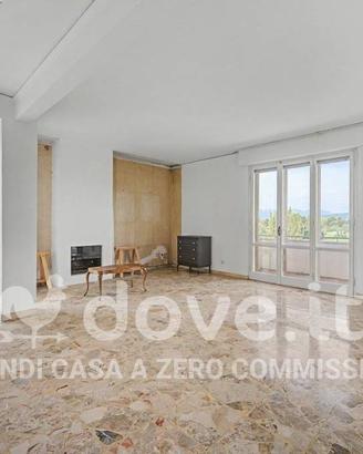Appartamento di 201 m² con più di 5 locali e box a