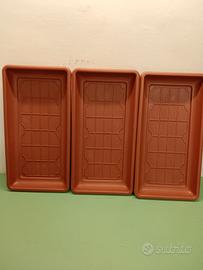 N. 3 sotto fioriere 58x30x6