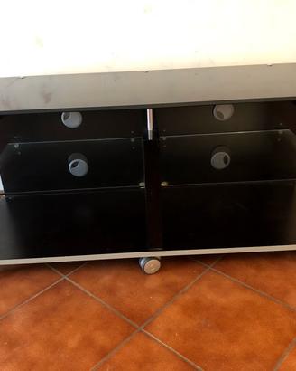 Porta-televisore e impianto stereo