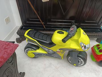 Moto cavalcabile primipassi – sun&sport

