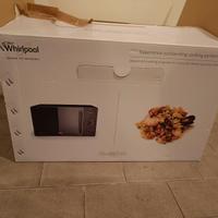 forno a microonde Whirlpool della serie Gusto