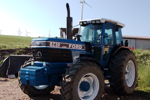 Trattore Ford 8730