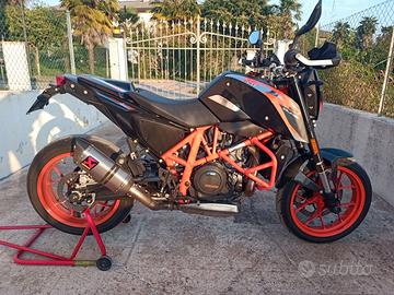 KTM 690 Duke r