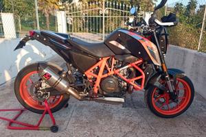 KTM 690 Duke r