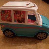 Il camper dei cuccioli di Barbie