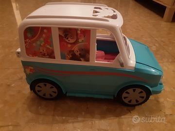 Il camper dei cuccioli di Barbie