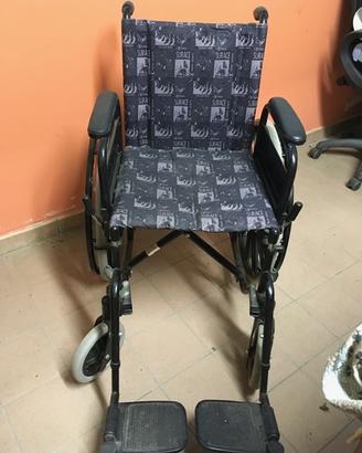 Carrozzina pieghevole Surace squillo 150 €