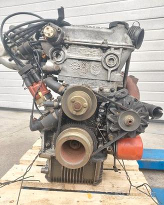 Motore Alfa Romeo 75 1.6 benzina del 1991 AR61101