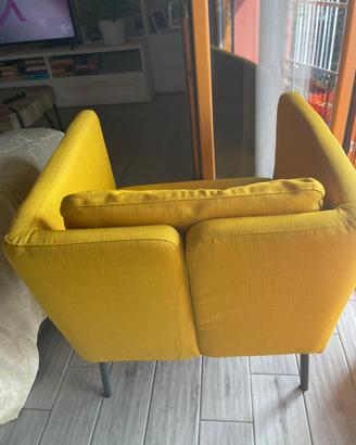 Poltrona IKEA EKERO gialla