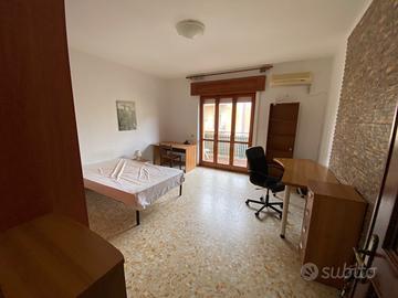 Stanza per studenti vicino università